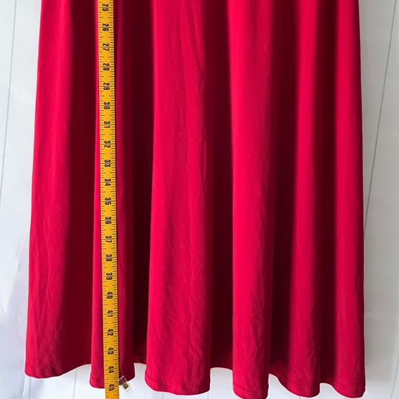 Red dress, 3/4 sleeve - Picture 5 of 8